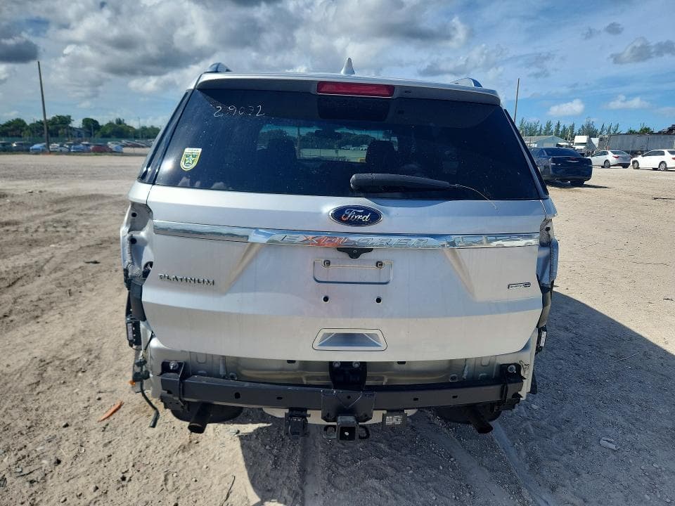 2017 FORD EXPLORER PLATINUM 6