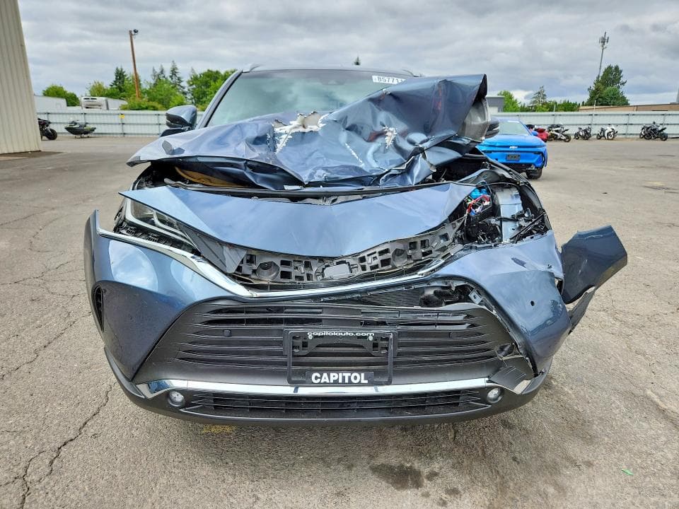 2023 TOYOTA VENZA XLE XLE 5