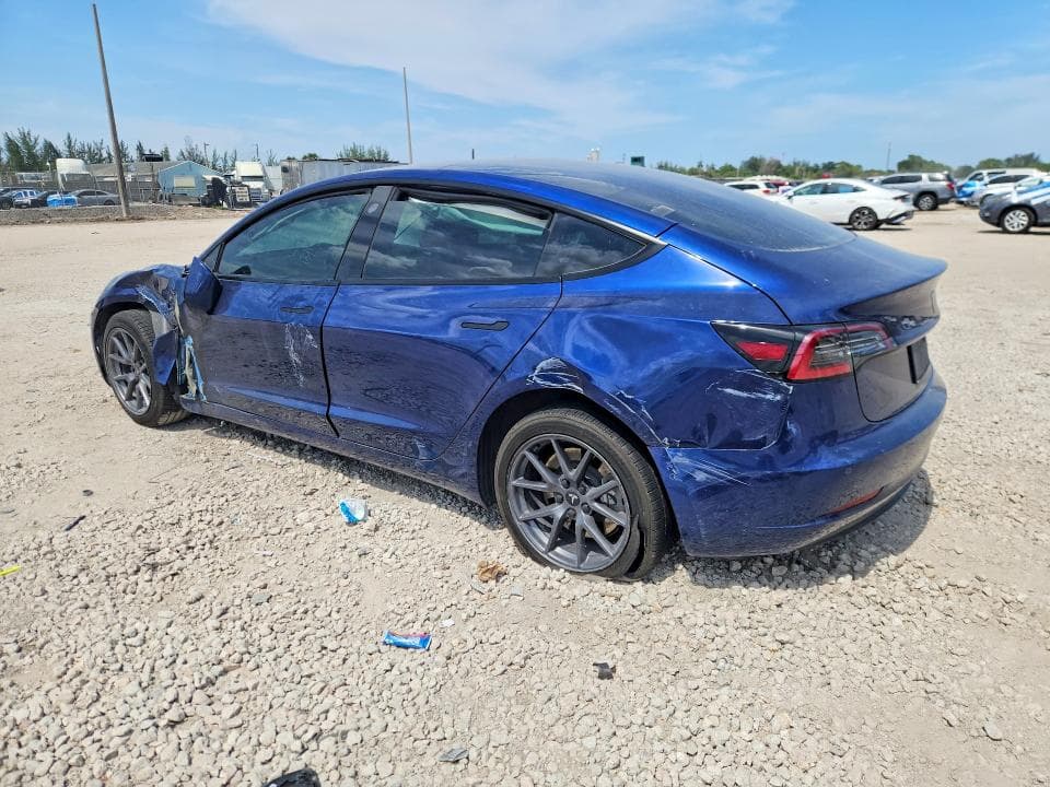 2022 TESLA MODEL 3 2