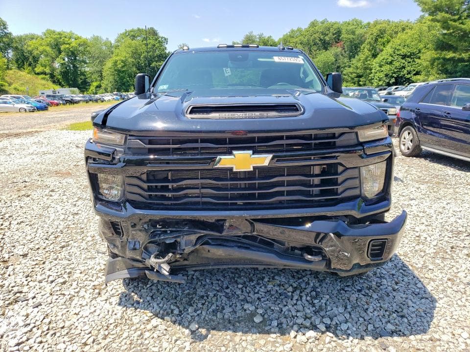 2025 CHEVROLET SILVERADO K2500 CUSTOM 5