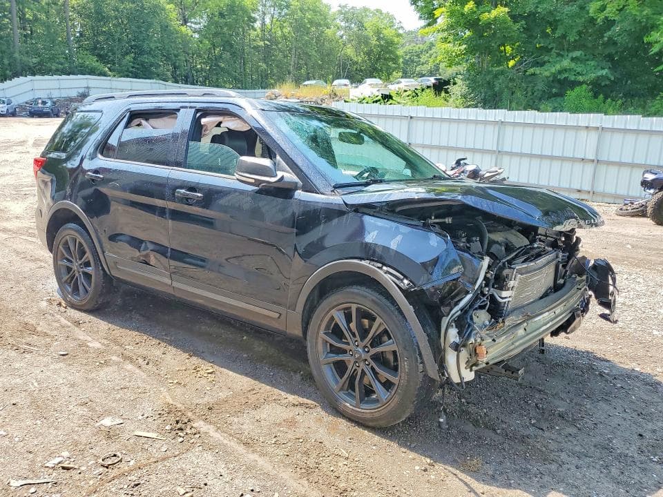 2017 FORD EXPLORER XLT 4
