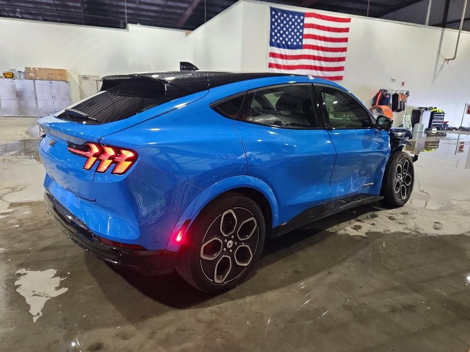 2023 FORD MUSTANG MACH-E GT 3