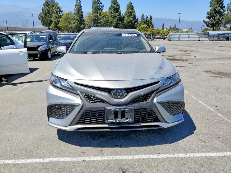 2022 TOYOTA CAMRY XSE 5