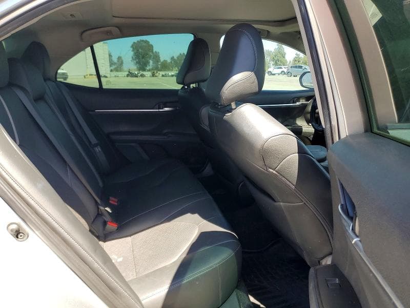 2022 TOYOTA CAMRY XSE 10