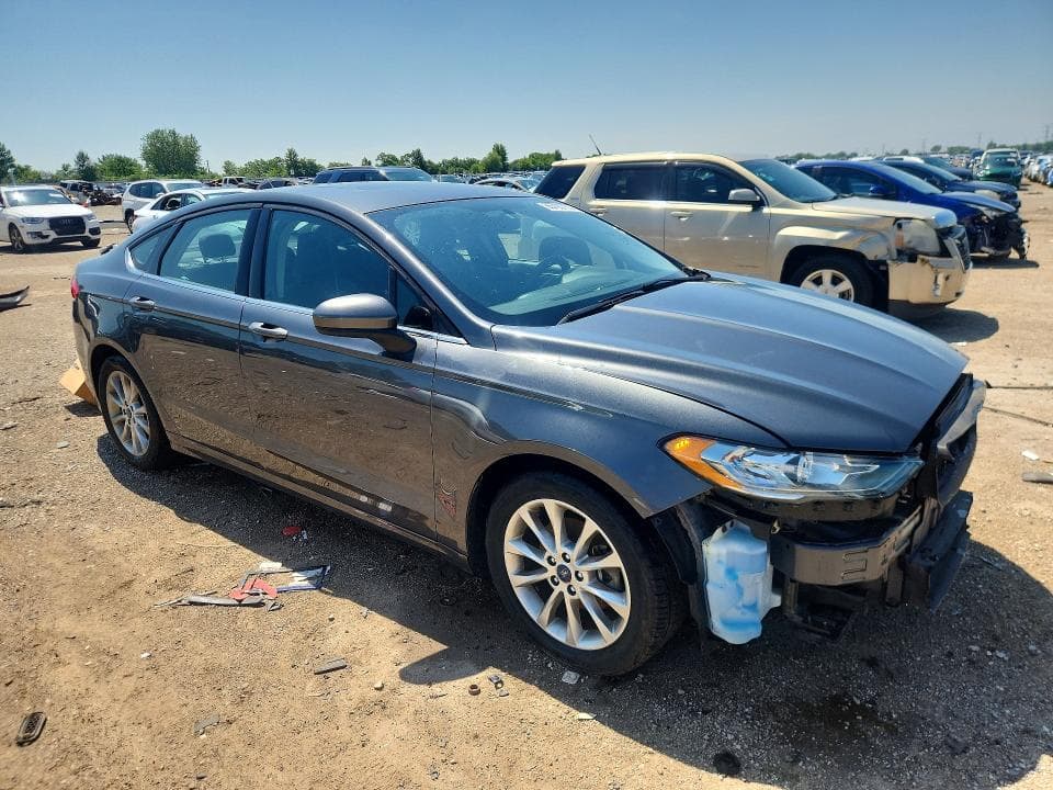 2017 FORD FUSION SE 4
