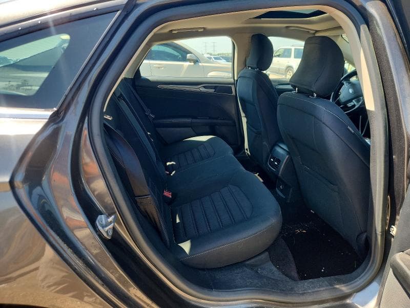 2017 FORD FUSION SE 10