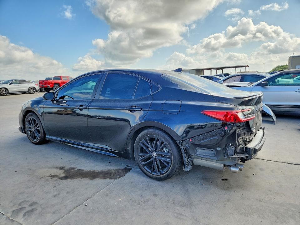 2025 TOYOTA CAMRY SE 2
