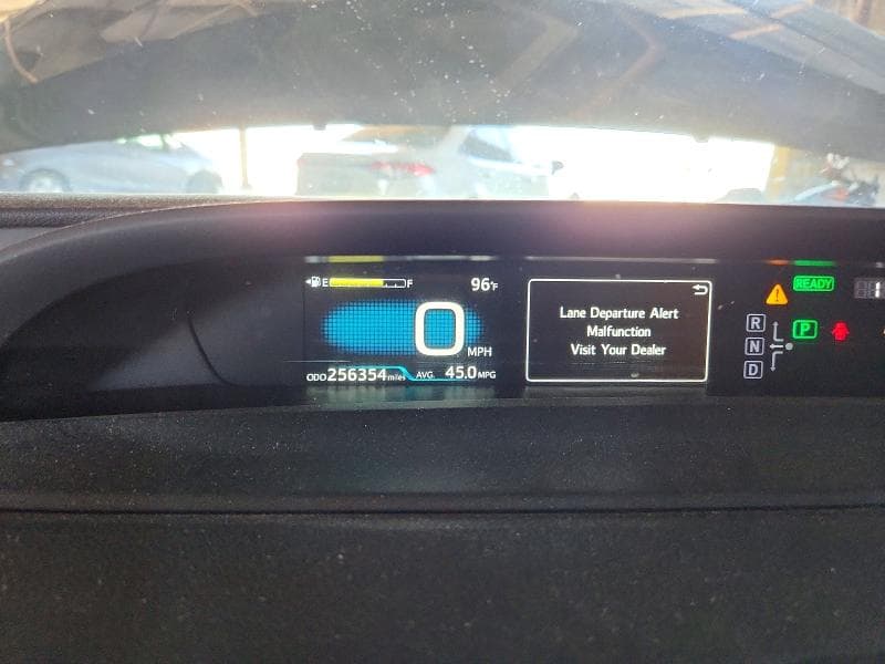 2019 TOYOTA PRIUS LE AWD-E 9