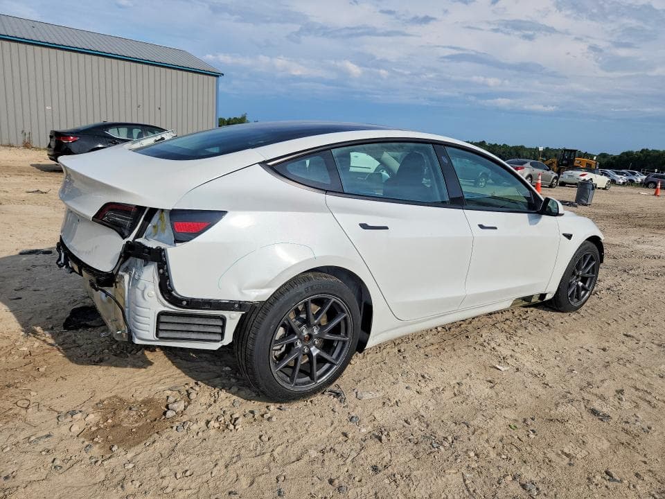 2023 TESLA MODEL 3 3