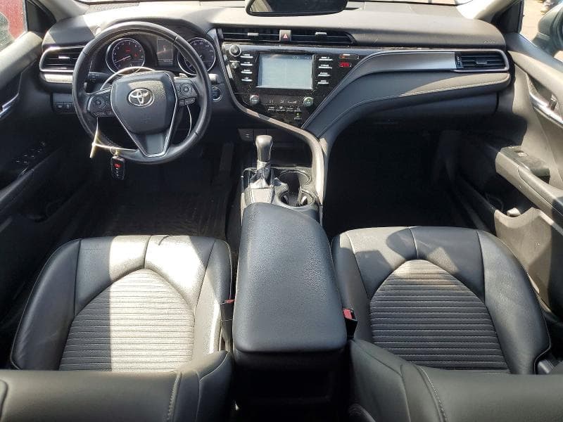 2019 TOYOTA CAMRY SE 8