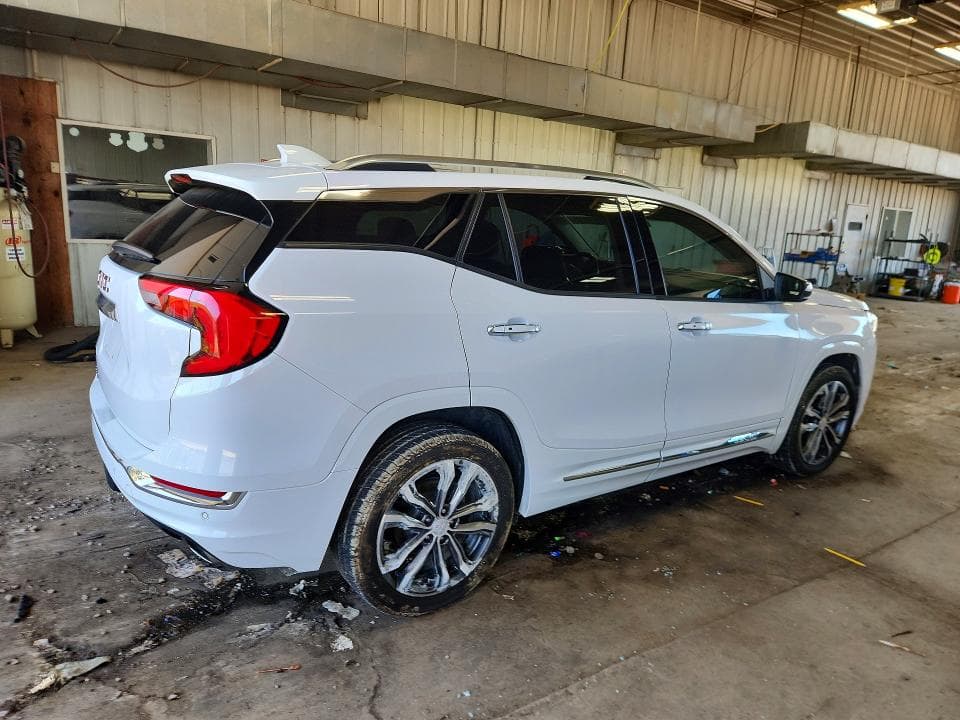 2018 GMC TERRAIN DENALI 3