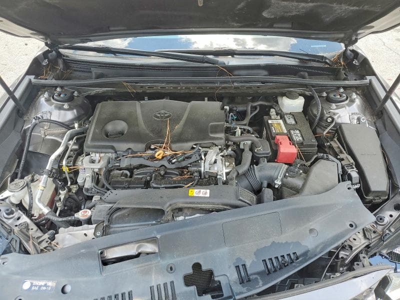 2019 TOYOTA CAMRY LE 11