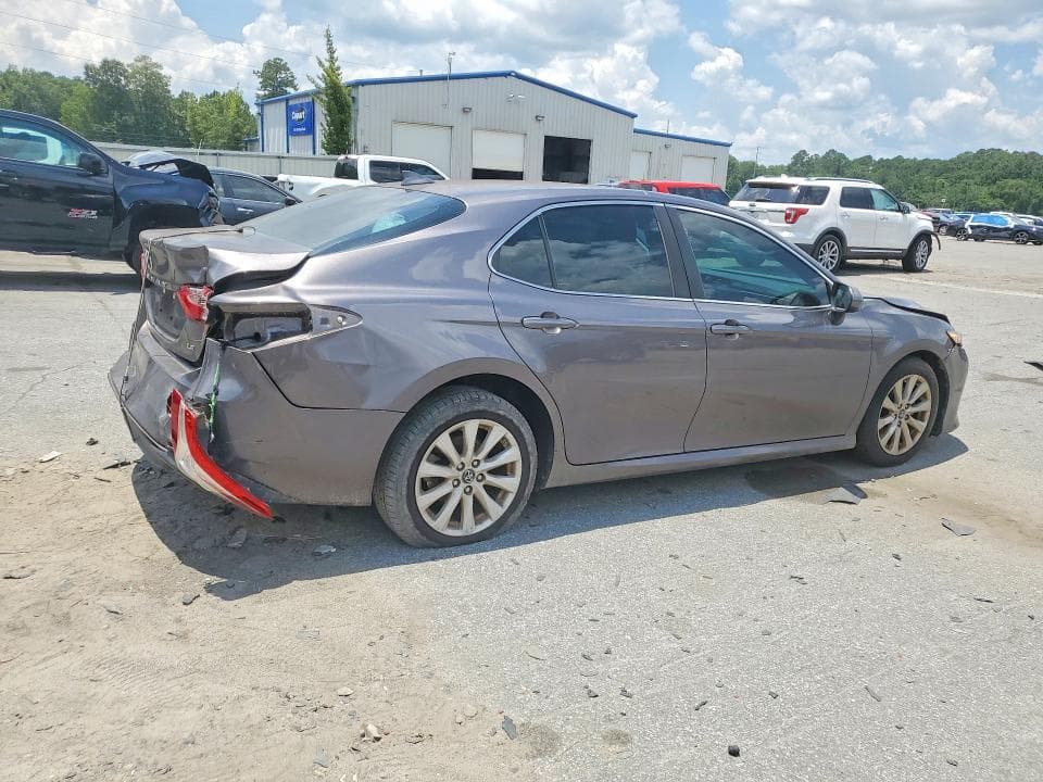 2019 TOYOTA CAMRY LE 3
