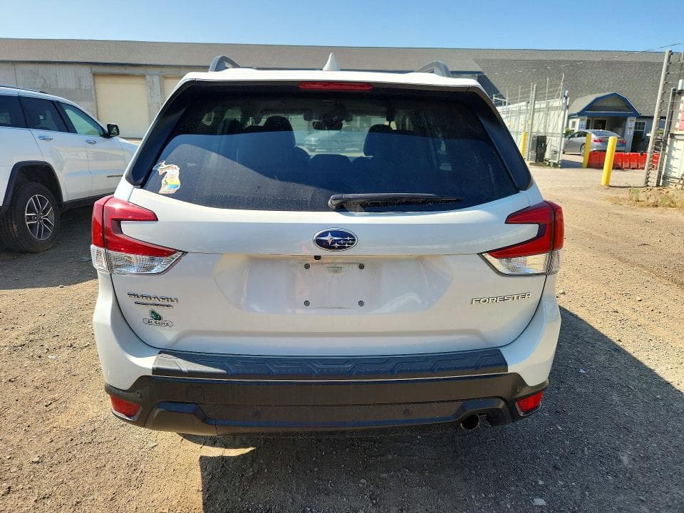 2021 SUBARU FORESTER LIMITED LIMITED 6