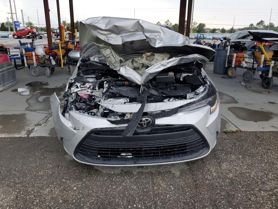 2026 TOYOTA COROLLA LE 5