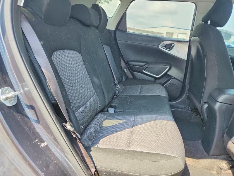 2022 KIA SOUL LX 11