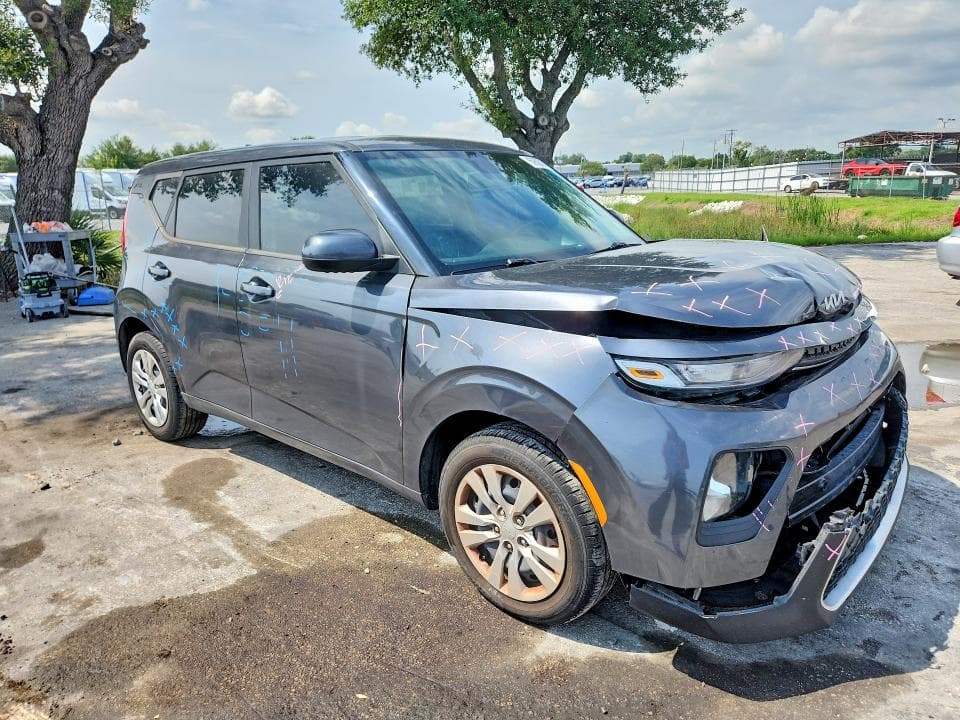 2022 KIA SOUL LX 4