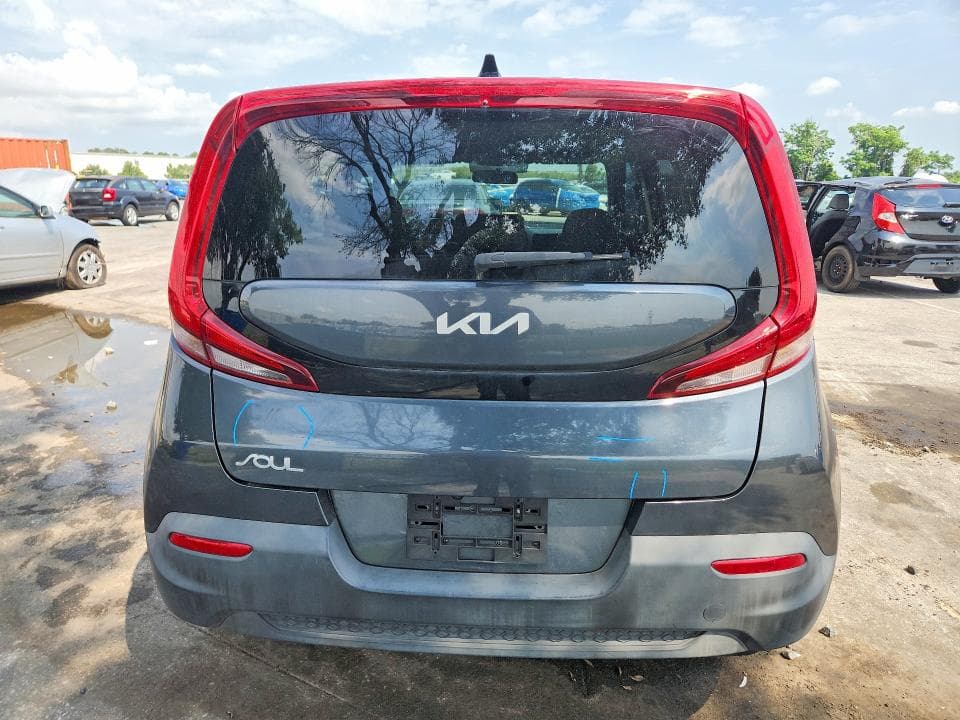 2022 KIA SOUL LX 6