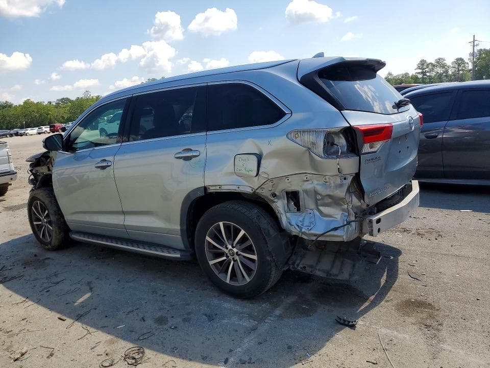 2018 TOYOTA HIGHLANDER XLE 2