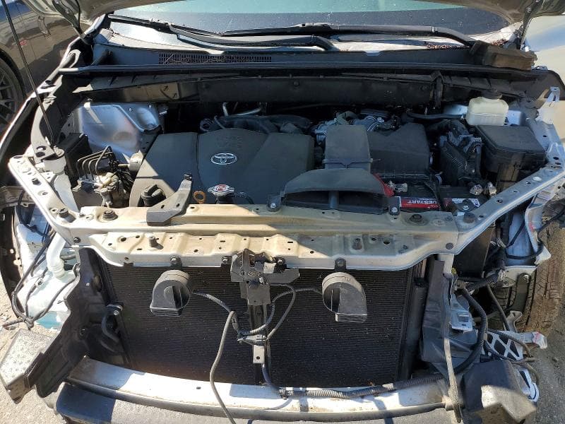 2018 TOYOTA HIGHLANDER XLE 12