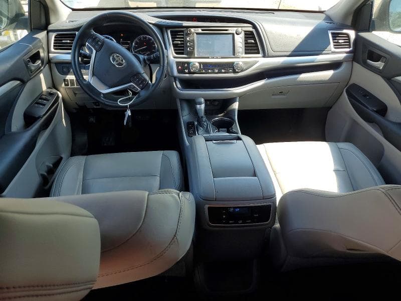 2018 TOYOTA HIGHLANDER XLE 8