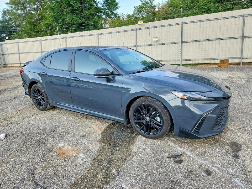 2025 TOYOTA CAMRY XSE/XLE/LE/SE 4
