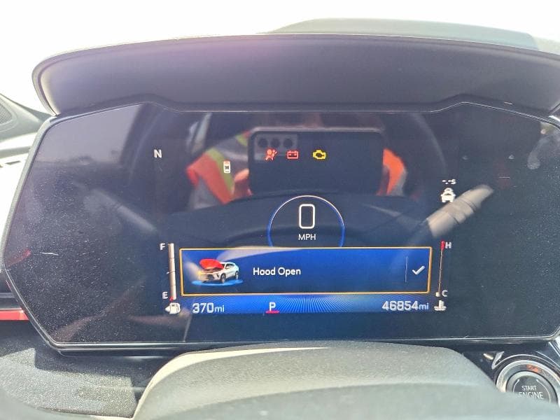 2025 CHEVROLET TRAX 9