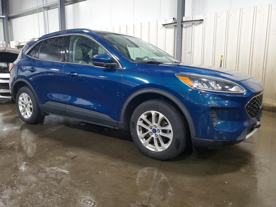 2020 FORD ESCAPE SE 4