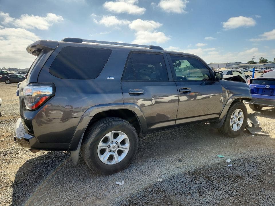 2019 TOYOTA 4RUNNER SR5 3
