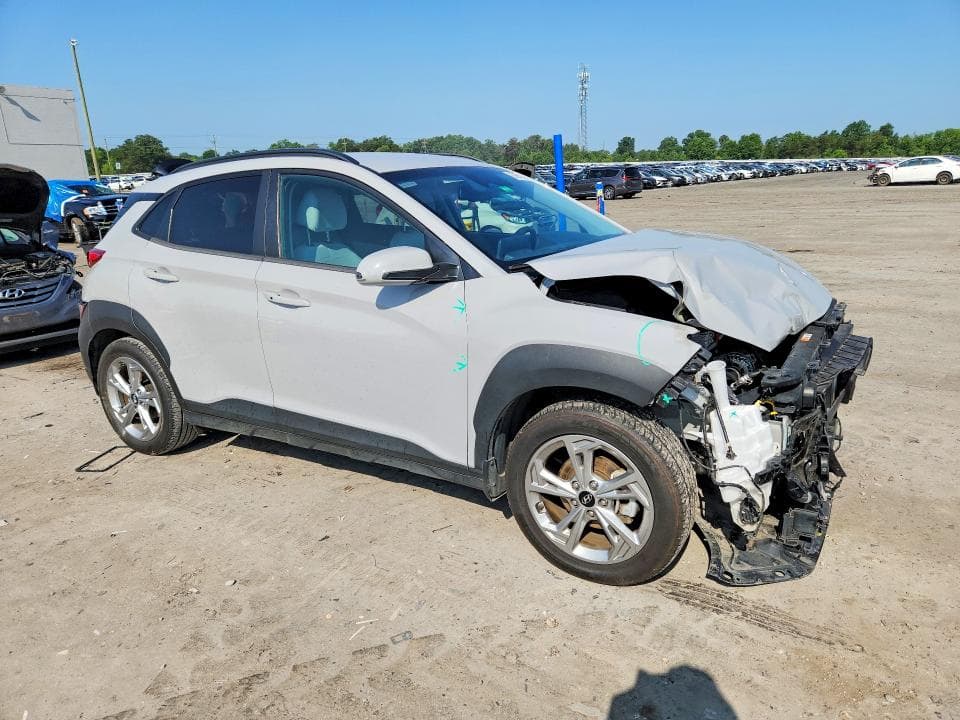 2023 HYUNDAI KONA SEL 4