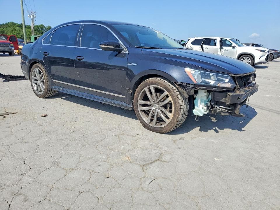 2017 VOLKSWAGEN PASSAT R-LINE 4