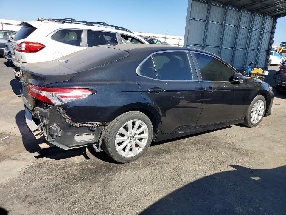 2020 TOYOTA CAMRY LE 3