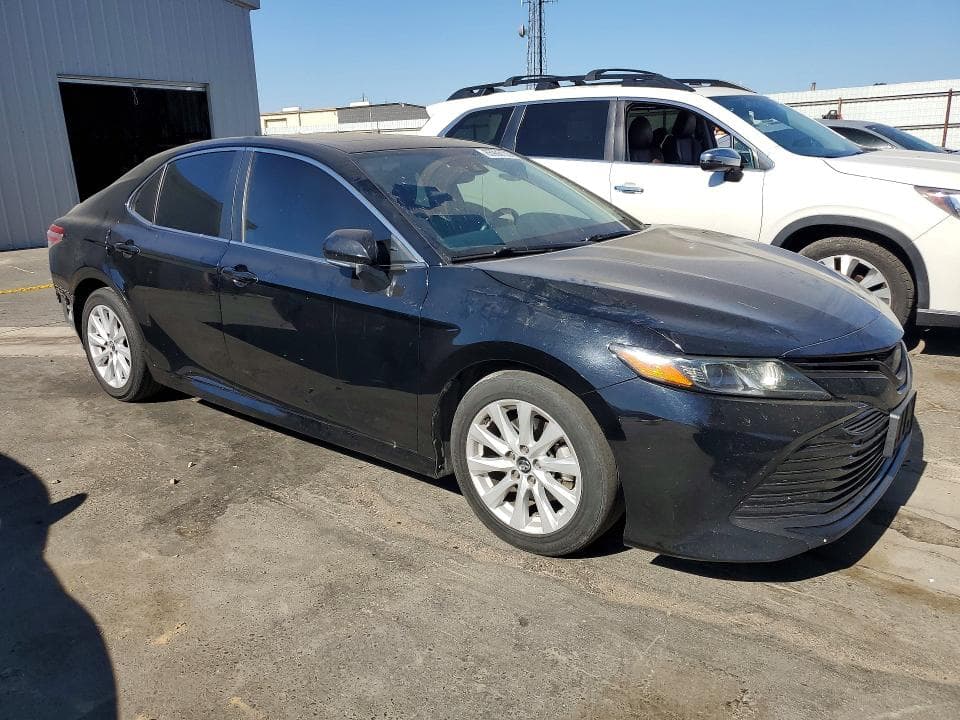 2020 TOYOTA CAMRY LE 4