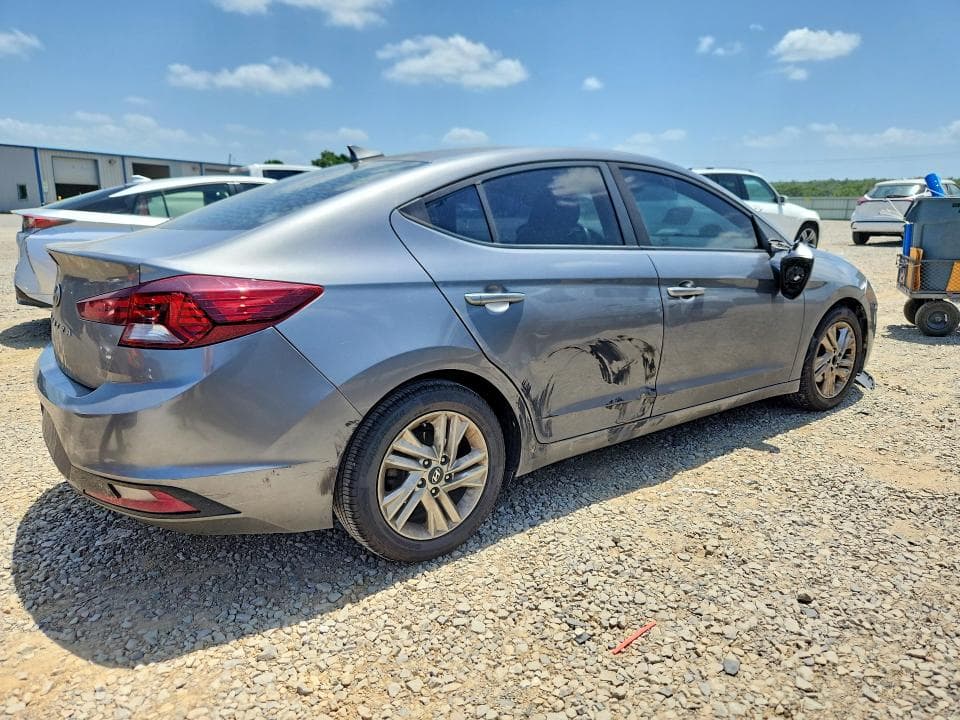 2019 HYUNDAI ELANTRA SEL 3