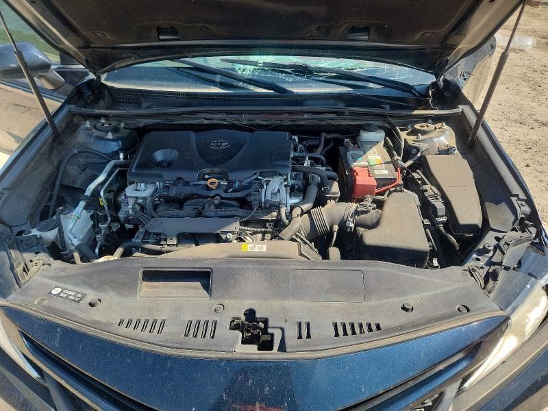 2019 TOYOTA CAMRY SE 12