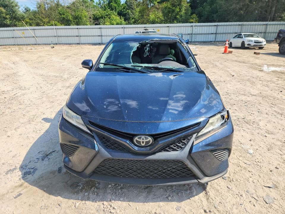 2019 TOYOTA CAMRY SE 5