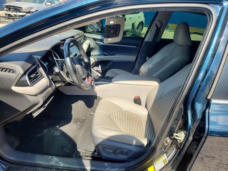 2019 TOYOTA CAMRY SE 7