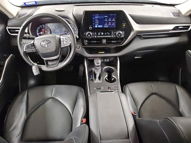 2024 TOYOTA HIGHLANDER XLE 8