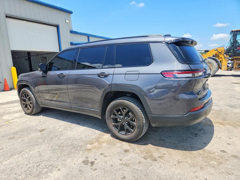 2024 JEEP GRAND CHEROKEE L LAREDO 2