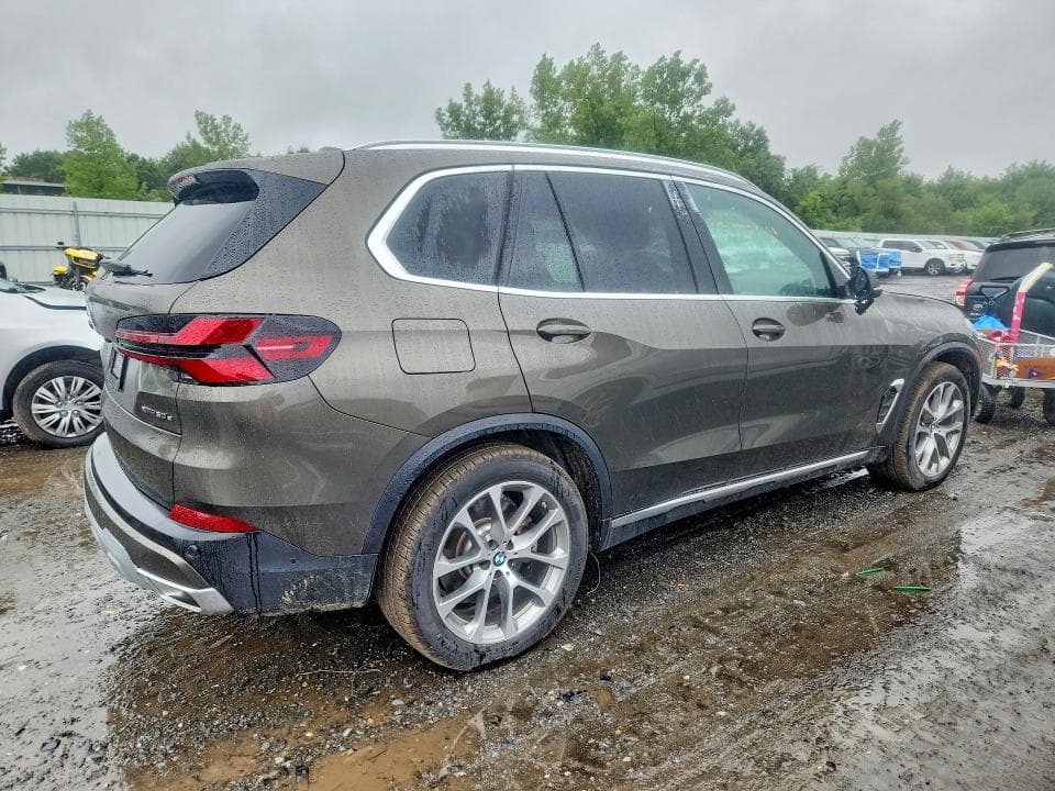 2026 BMW X5 XDRIVE50E 3