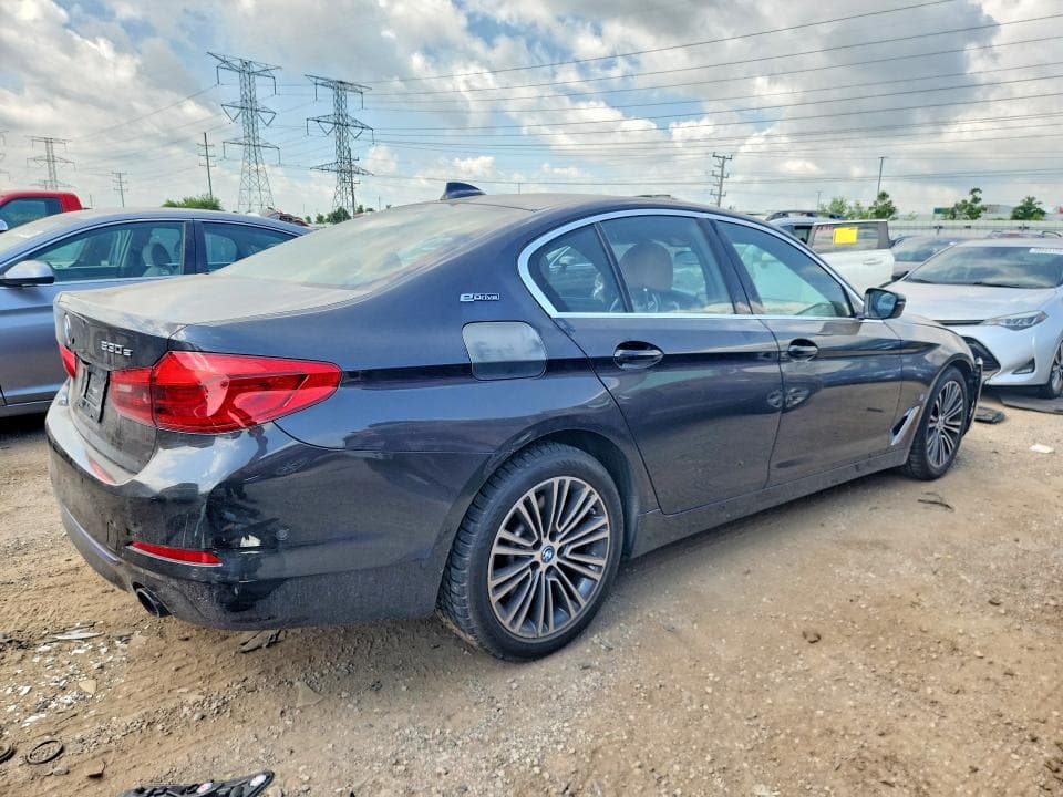 2019 BMW 530XE 3