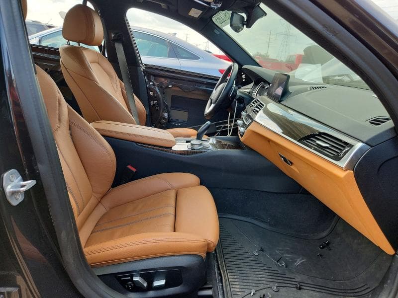 2019 BMW 530XE 7