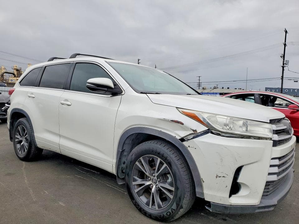 2018 TOYOTA HIGHLANDER LE LE 4