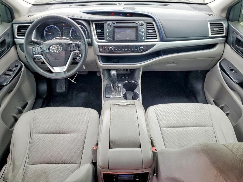 2018 TOYOTA HIGHLANDER LE LE 8