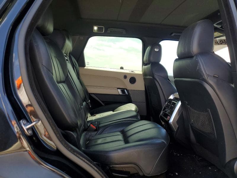 2017 LAND ROVER RANGE ROVER SPORT HSE 11