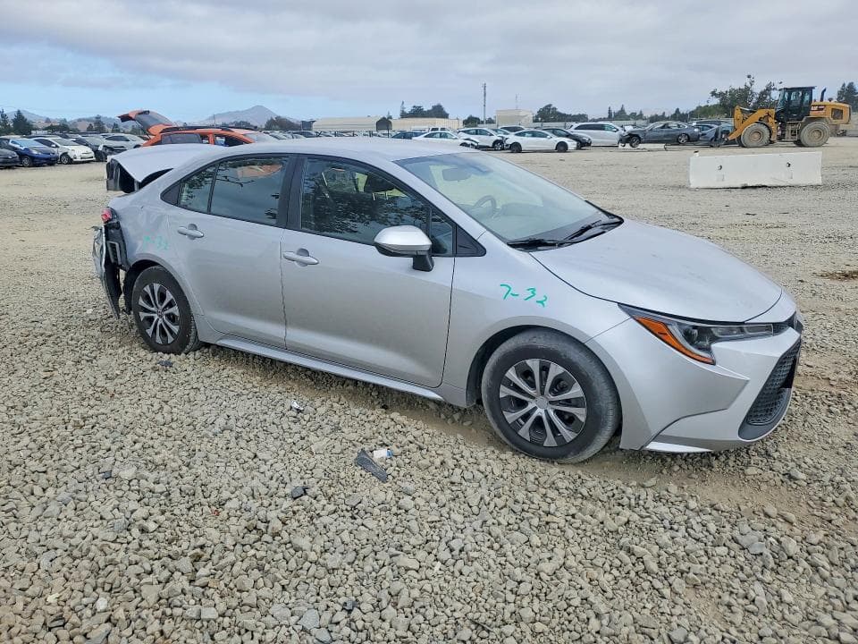 2022 TOYOTA COROLLA LE 4