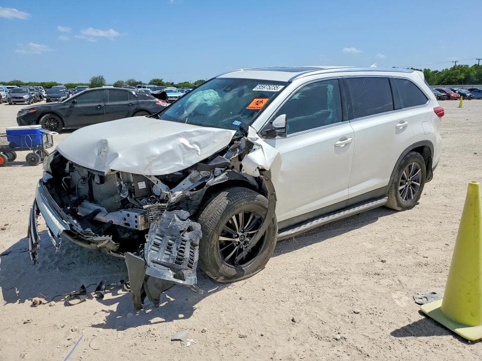 2019 TOYOTA HIGHLANDER XLE - 1