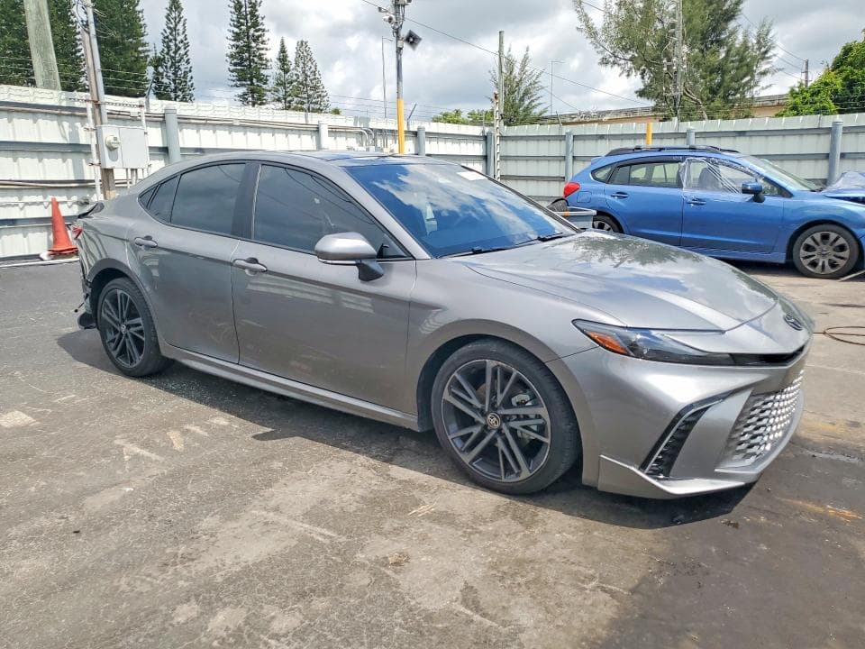 2025 TOYOTA CAMRY XSE 4