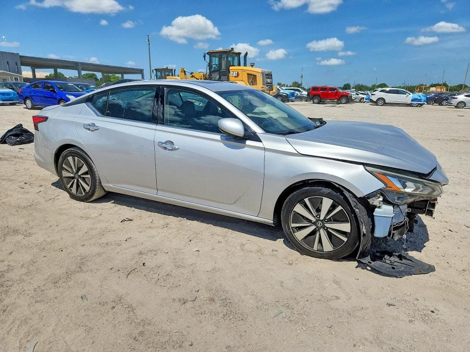 2019 NISSAN ALTIMA SL 4