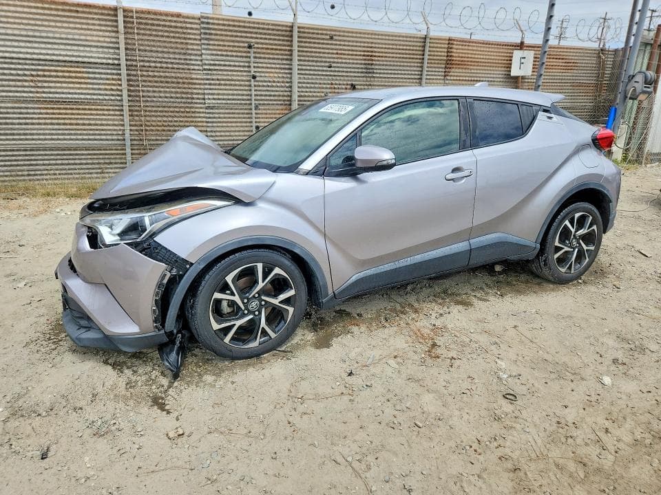 2019 TOYOTA C-HR XLE - 1